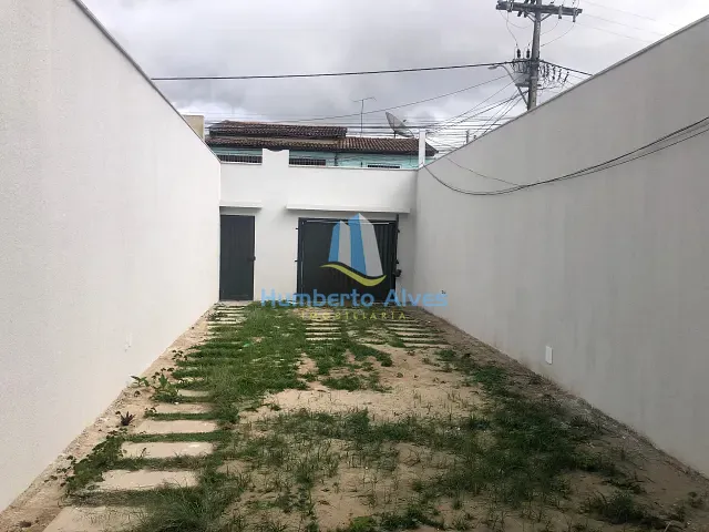 Casa com 215m² 3 quartos e 2 banheiros, à venda, no bairro Alto Maron em Vitória da Conquista