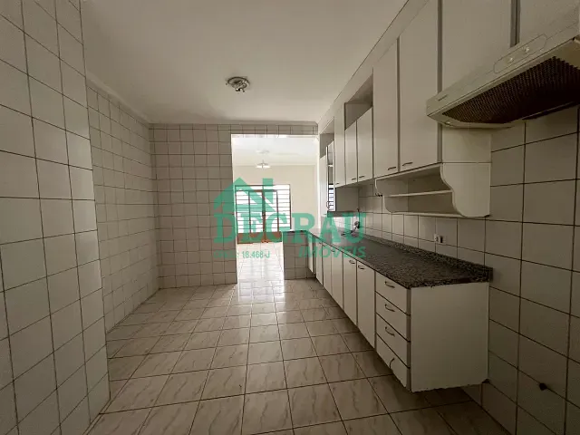 Casa 3 quartos e 2 banheiros, à venda, no bairro Jardim Paulista em Itapeva