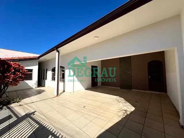Casa 3 quartos e 2 banheiros, à venda, no bairro Jardim Paulista em Itapeva