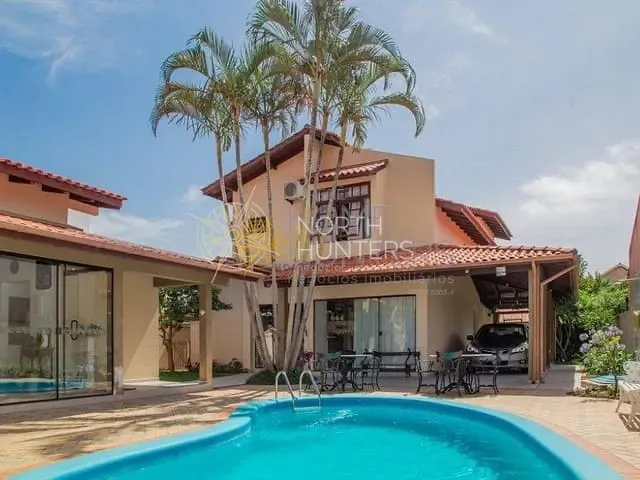 Casa com 450m² 4 quartos e 5 banheiros, para alugar, no bairro Jurerê Internacional em Florianópolis