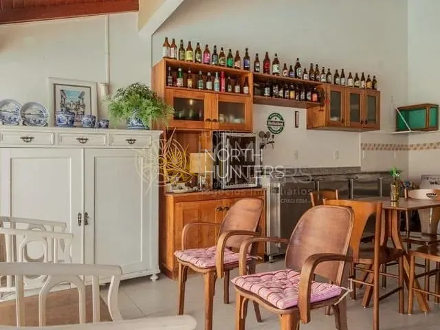 Casa com 450m² 4 quartos e 5 banheiros, para alugar, no bairro Jurerê Internacional em Florianópolis