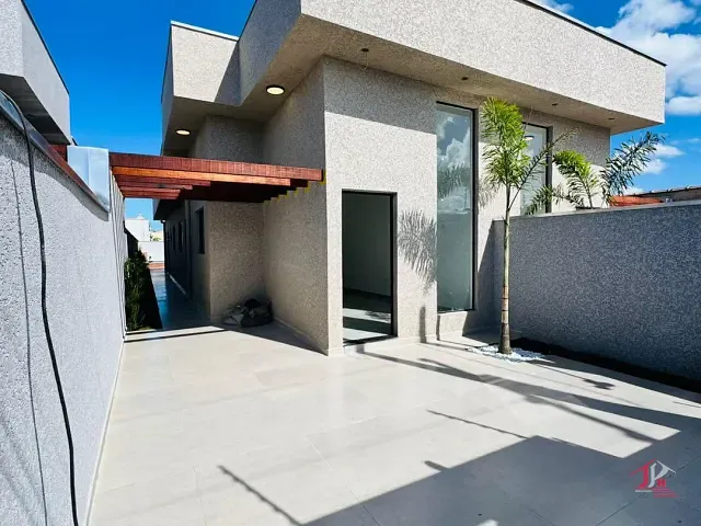 Casa 3 quartos e 2 banheiros, à venda, no bairro São fernando em Itanhaém