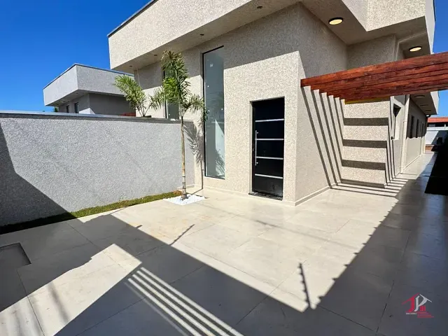 Casa 3 quartos e 2 banheiros, à venda, no bairro São fernando em Itanhaém
