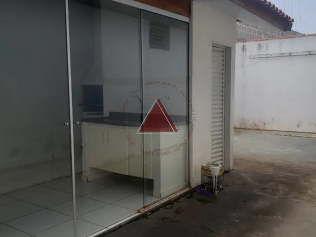 Casa com 270m² 4 quartos e 3 banheiros, à venda, no bairro São Joaquim em Franca