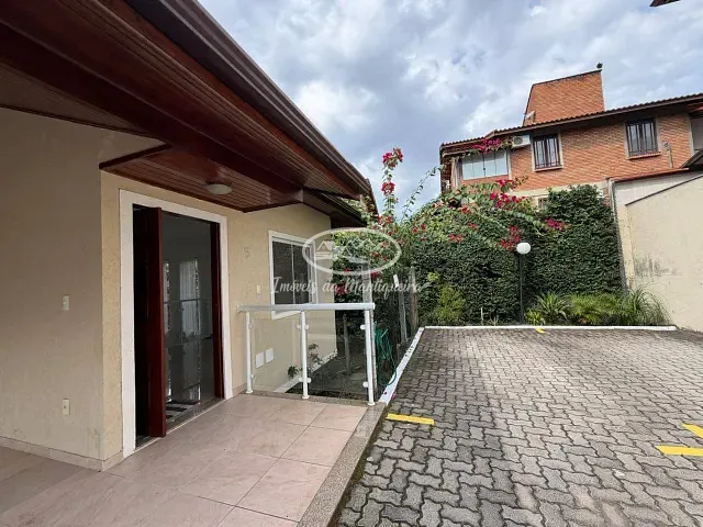 Casa 3 quartos e 3 banheiros, para alugar, no bairro Jardim Martinelli (Penedo) em Itatiaia