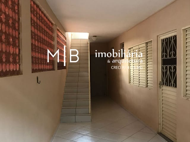 Casa 2 quartos e 2 banheiros, para alugar, no bairro SEBASTIÃO ADOLFO em CATAGUASES