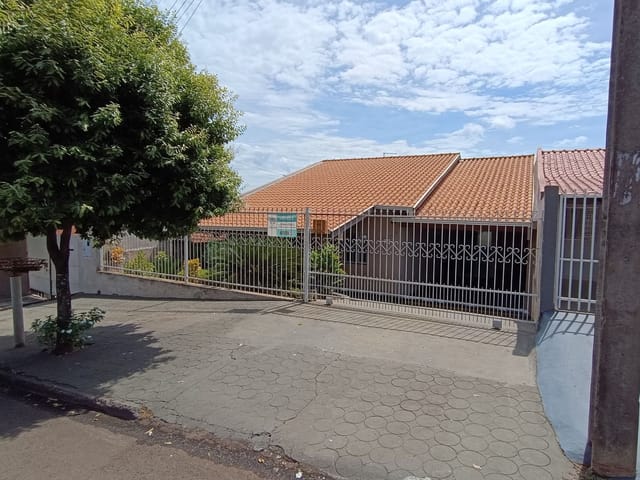 Casa com 280m² 3 quartos e 3 banheiros, à venda, no bairro Jardim Flórida II em Cambé