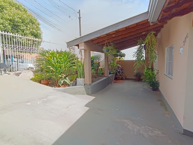 Casa com 280m² 3 quartos e 3 banheiros, à venda, no bairro Jardim Flórida II em Cambé