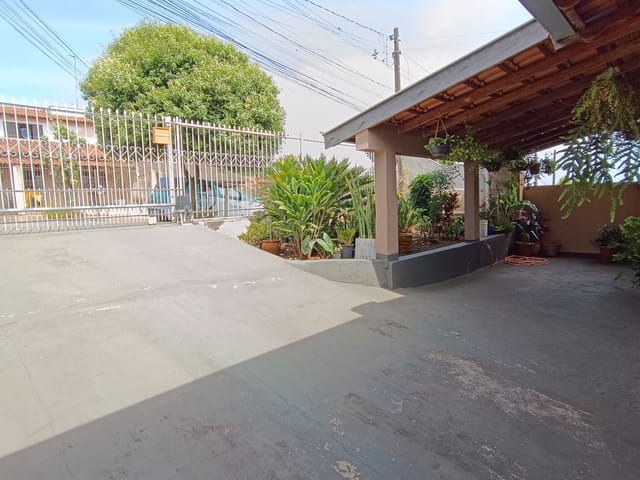 Casa com 280m² 3 quartos e 3 banheiros, à venda, no bairro Jardim Flórida II em Cambé