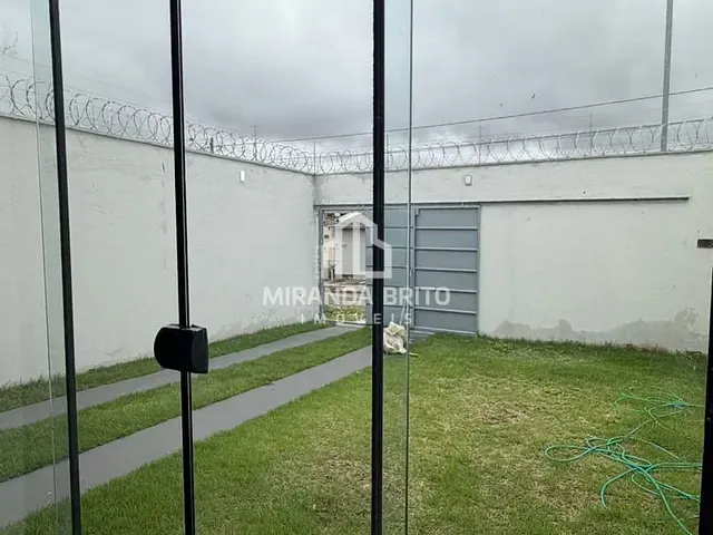 Casa 3 quartos e 2 banheiros, à venda, no bairro Parque Hayala em Aparecida de Goiânia