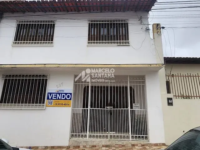 Casa 3 quartos e 2 banheiros, à venda, no bairro Centro em Vitória da Conquista