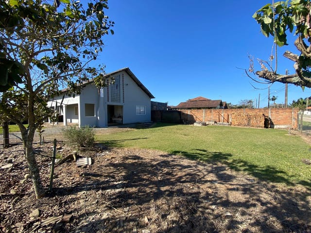 Foto do Casa - Casa de Esquina em Alvenaria com Terreno Amplo á venda, Bairro Salinas, Balneário Barra do Sul, SC | North Center