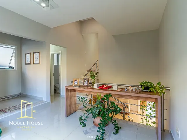 Casa com 375m² 3 quartos e 5 banheiros, à venda, no bairro Bosque em Vinhedo