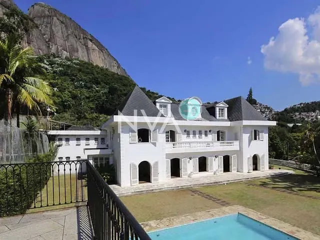Casa com 1000m² 5 quartos e 6 banheiros, à venda, no bairro Gávea em Rio de Janeiro