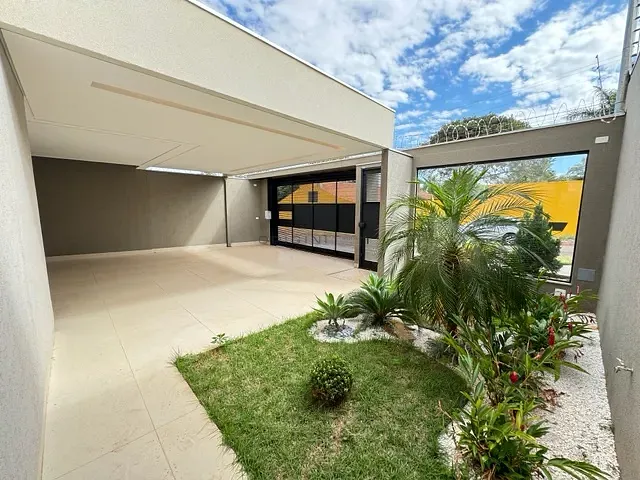Casa com 300m² 3 quartos e 4 banheiros, à venda, no bairro Rita Vieira em Campo Grande
