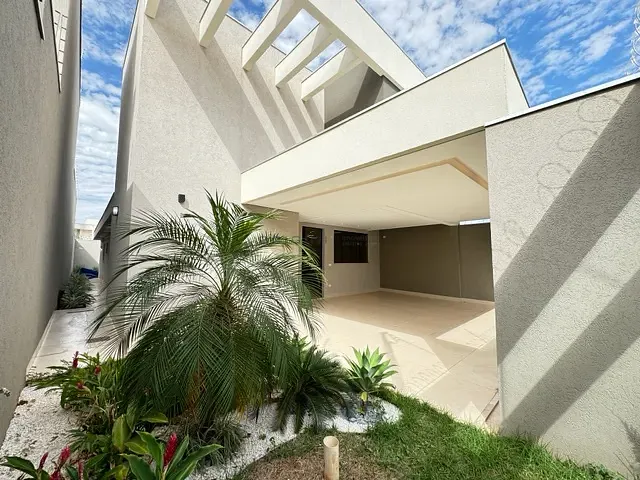 Casa com 300m² 3 quartos e 4 banheiros, à venda, no bairro Rita Vieira em Campo Grande
