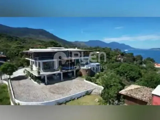 Casa 6 quartos e 4 banheiros, à venda, no bairro Itaquanduba em Ilhabela