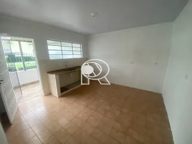 Casa 1 quarto e 2 banheiros, à venda ou para alugar, no bairro Centro em Registro