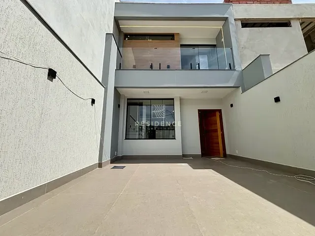 Casa 2 quartos e 3 banheiros, à venda, no bairro Vale do Sol em Pinheiral