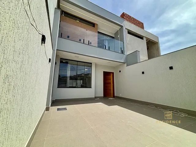 Casa 2 quartos e 3 banheiros, à venda, no bairro Vale do Sol em Pinheiral