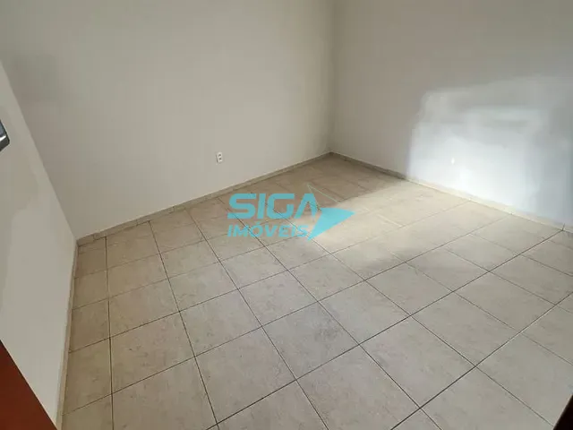 Sobrado com 200m² 3 quartos e 1 banheiro, para alugar, no bairro Centro em Pouso Alegre