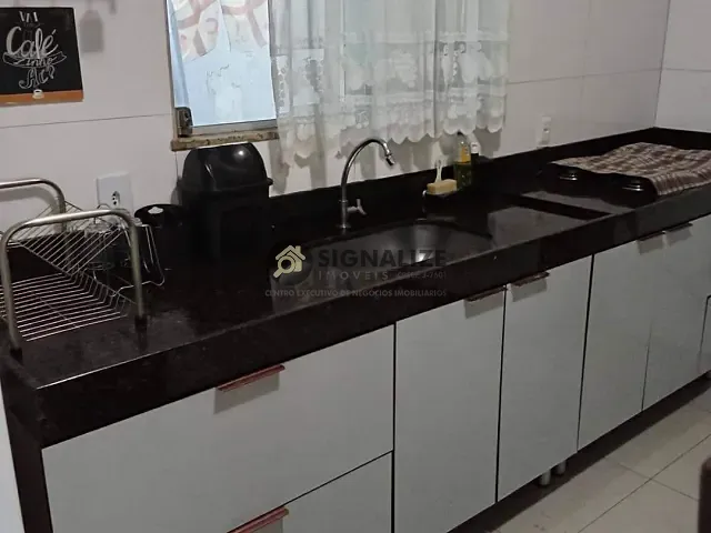Casa com 200m² 3 quartos e 2 banheiros, à venda, no bairro Cândida Ferreira em Contagem