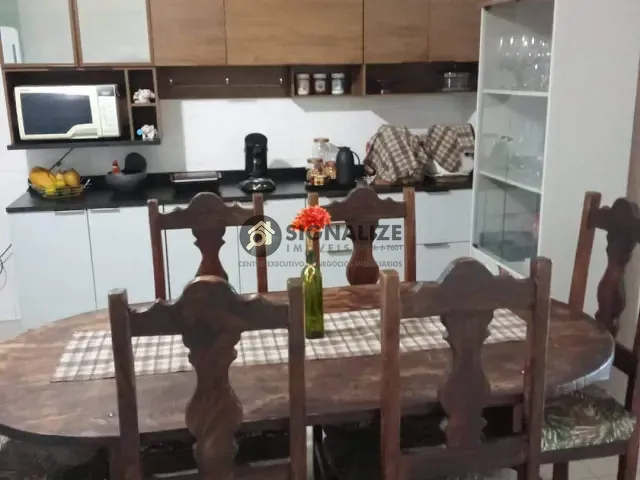 Casa com 200m² 3 quartos e 2 banheiros, à venda, no bairro Cândida Ferreira em Contagem