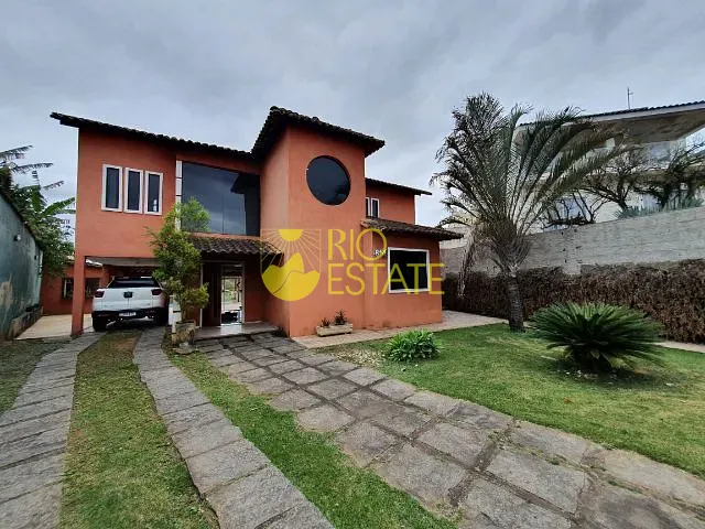 Casa com 700m² 3 quartos e 4 banheiros, à venda, no bairro Ano Bom em Barra Mansa