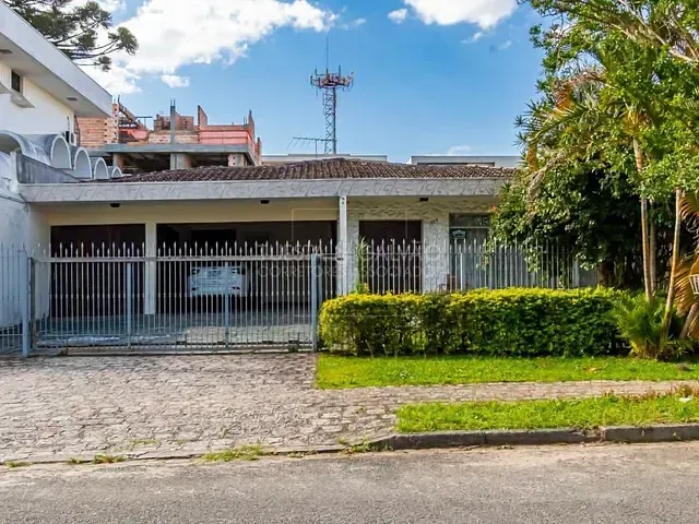 Casa com 303m² 4 quartos e 4 banheiros, para alugar, no bairro Seminário em Curitiba