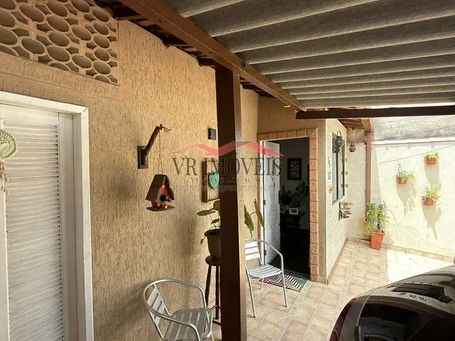 Casa com 131m² 4 quartos e 3 banheiros, à venda, no bairro Casa de Pedra em Volta Redonda