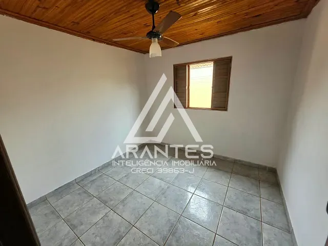 Casa 4 quartos e 2 banheiros, à venda, no bairro Cristiano de Carvalho em Barretos