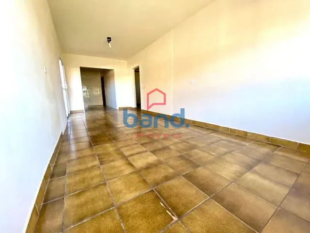 Casa com 190m² 3 quartos e 2 banheiros, à venda, no bairro Centro em Porto Feliz