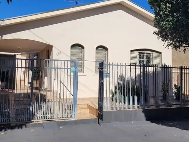 Casa com 242m² 3 quartos e 1 banheiro, à venda, no bairro Vila Anchieta em São José do Rio Preto