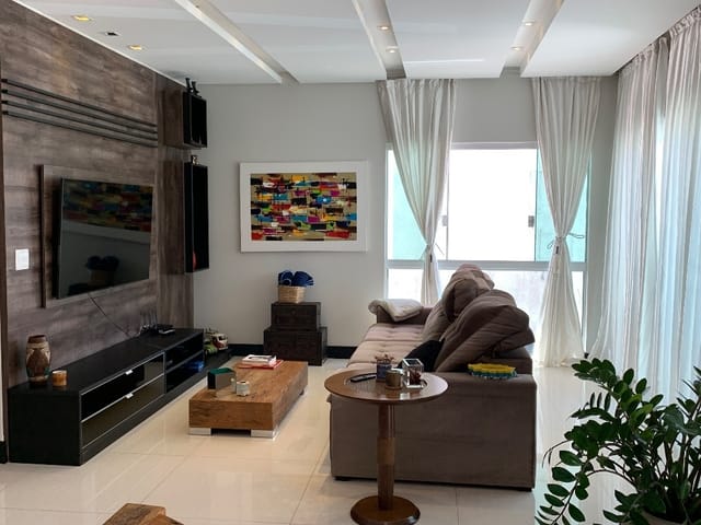 Casa 3 quartos e 5 banheiros, à venda, no bairro Cidade Parquelandia em Mogi das Cruzes