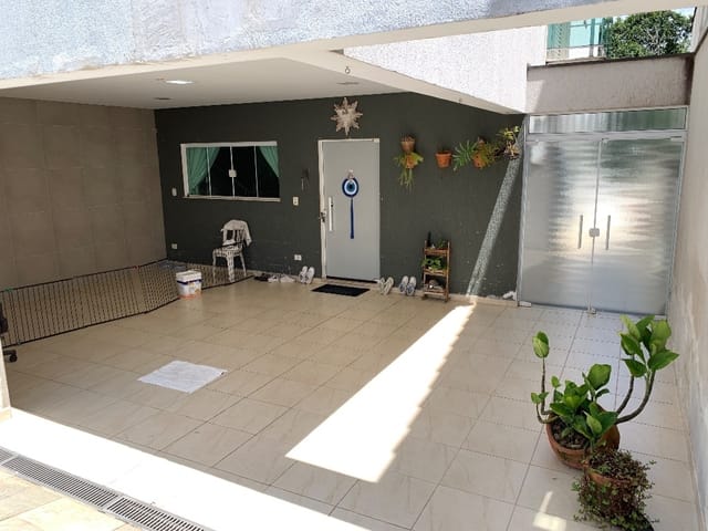 Casa 3 quartos e 5 banheiros, à venda, no bairro Cidade Parquelandia em Mogi das Cruzes