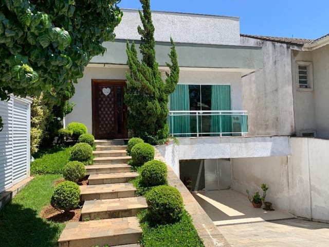 Casa 3 quartos e 5 banheiros, à venda, no bairro Cidade Parquelandia em Mogi das Cruzes