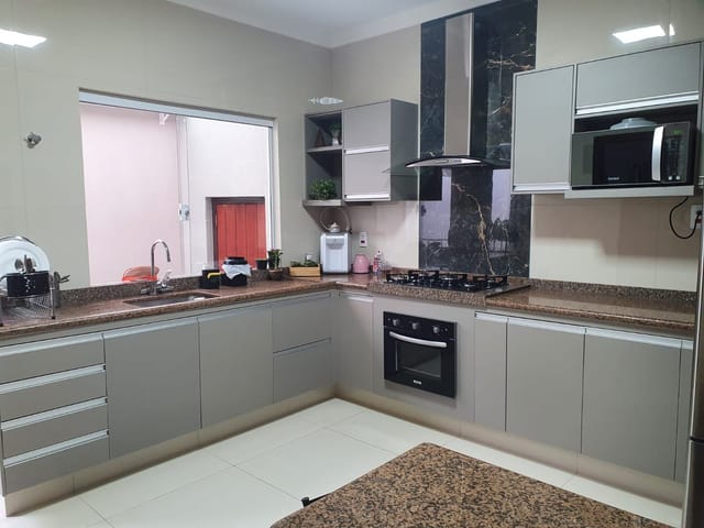 Casa com 296m² 4 quartos e 3 banheiros, à venda, no bairro Jardim Riviera em Franca