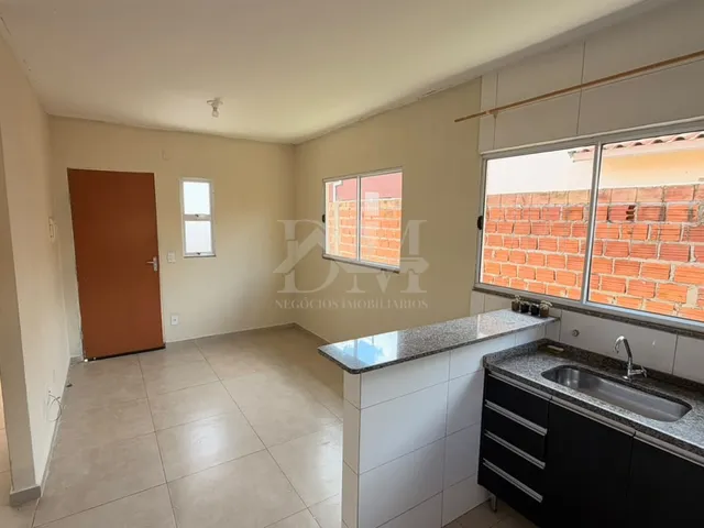 Casa 2 quartos e 1 banheiro, para alugar, no bairro Portal do Sertão em Jaguariaíva