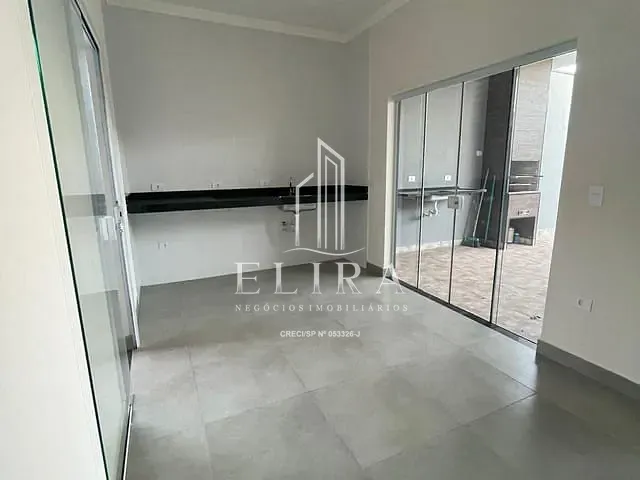 Casa 3 quartos e 2 banheiros, à venda, no bairro Jardim Capuava em Nova Odessa