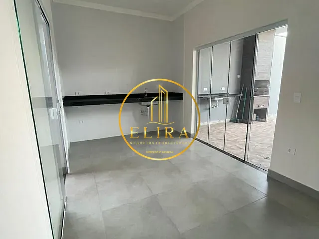 Casa 3 quartos e 2 banheiros, à venda, no bairro Jardim Capuava em Nova Odessa