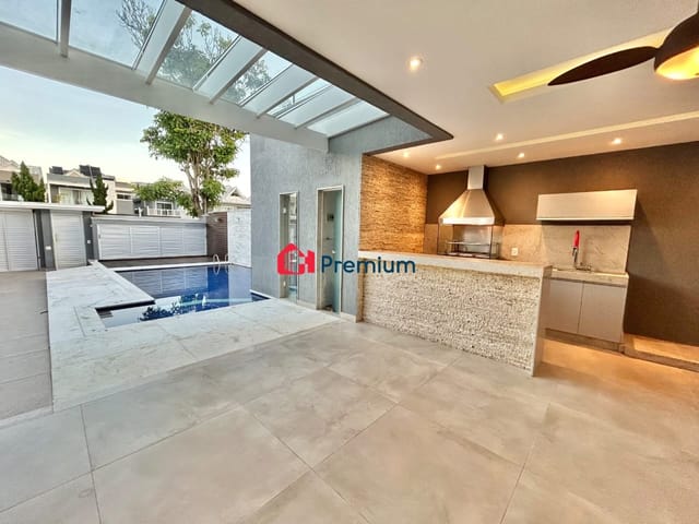 Casa 4 quartos e 8 banheiros, à venda, no bairro Barra da Tijuca em Rio de Janeiro