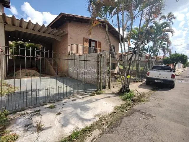 Casa com 705m² 3 quartos e 2 banheiros, à venda, no bairro Nova Jaguariúna em Jaguariúna