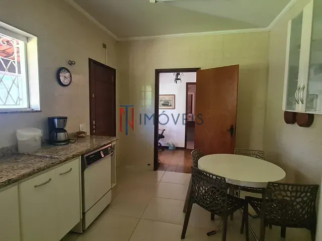 Casa com 679m² 3 quartos e 2 banheiros, à venda, no bairro Jardim Floresta em Atibaia