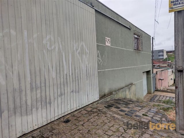 Casa com 100m² 3 quartos e 1 banheiro, à venda, no bairro Vila São Gabriel em Colombo