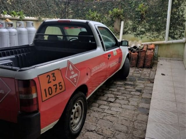 Casa com 100m² 3 quartos e 1 banheiro, à venda, no bairro Vila São Gabriel em Colombo