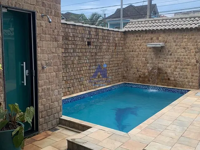 Casa com 315m² 4 quartos e 4 banheiros, à venda, no bairro Vargem Pequena em Rio de Janeiro