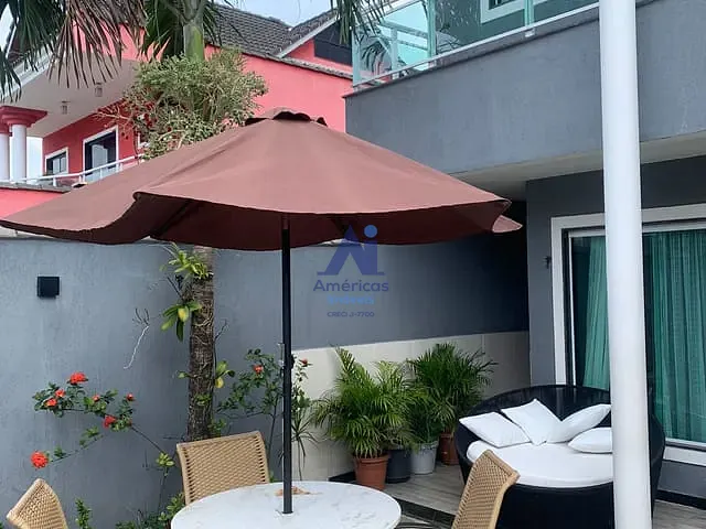 Casa com 315m² 4 quartos e 4 banheiros, à venda, no bairro Vargem Pequena em Rio de Janeiro