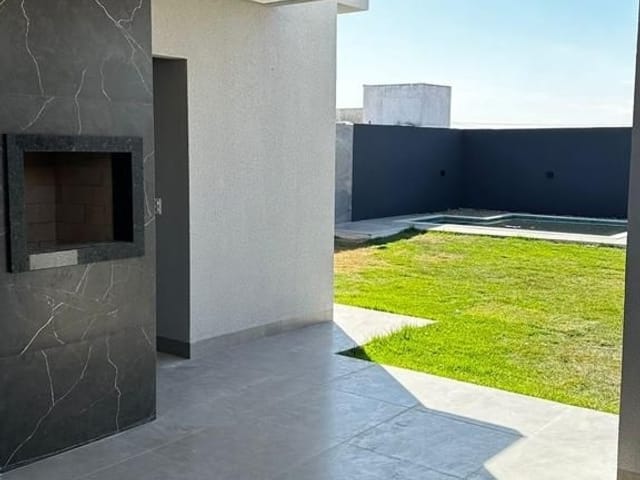 Casa 3 quartos e 2 banheiros, à venda, no bairro Jardim Curitiba em Sinop
