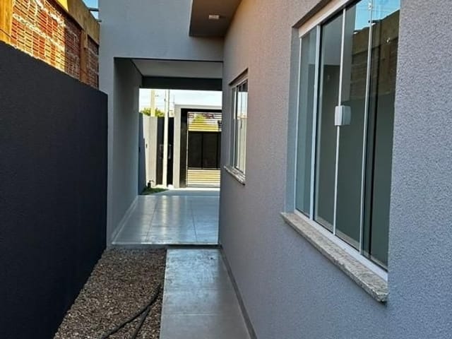 Casa 3 quartos e 2 banheiros, à venda, no bairro Jardim Curitiba em Sinop