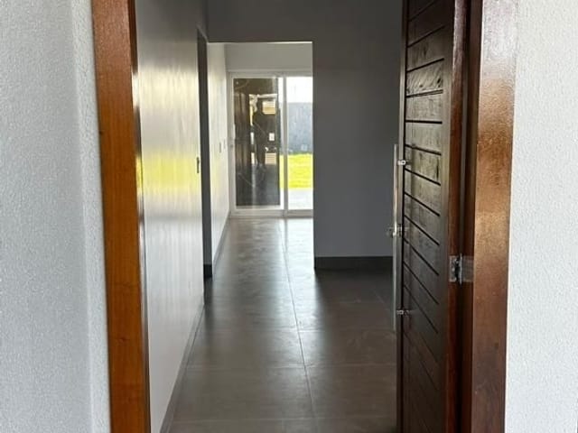Casa 3 quartos e 2 banheiros, à venda, no bairro Jardim Curitiba em Sinop